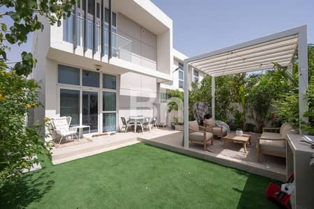 3 Bedroom Villa for Sale in DAMAC Hills 2 (Akoya by DAMAC), Dubai - Ready | Corner Villa | Vacant on Transfer