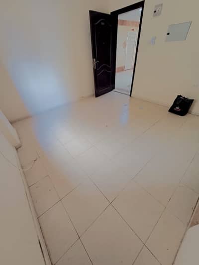 استوديو  للايجار في بوطينة، الشارقة - f78927ee-6b45-47cc-aa84-3af2d3c4868e. jpeg