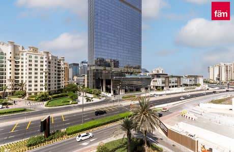 3 Bedroom Flat for Rent in Palm Jumeirah, Dubai - Stunning beachfront view apartment