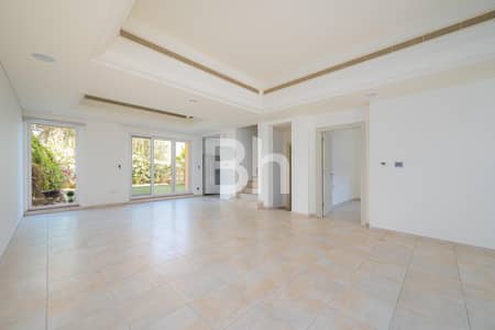4 Bedroom Townhouse for Sale in Dubai Sports City, Dubai - Park-Facing Retreat with Incredible Potential