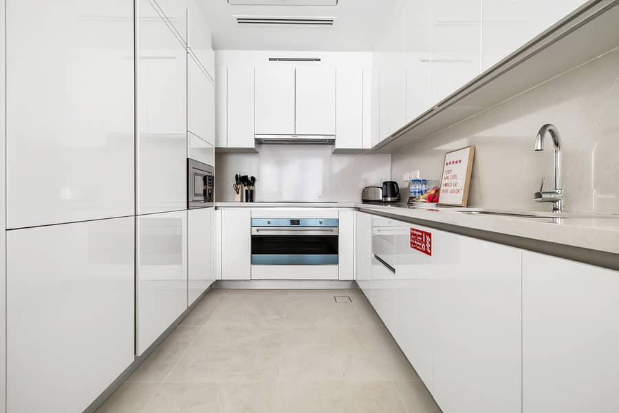 Pristine 2 BR + Maidsroom | Great Amenities | Bills Included - Image 21