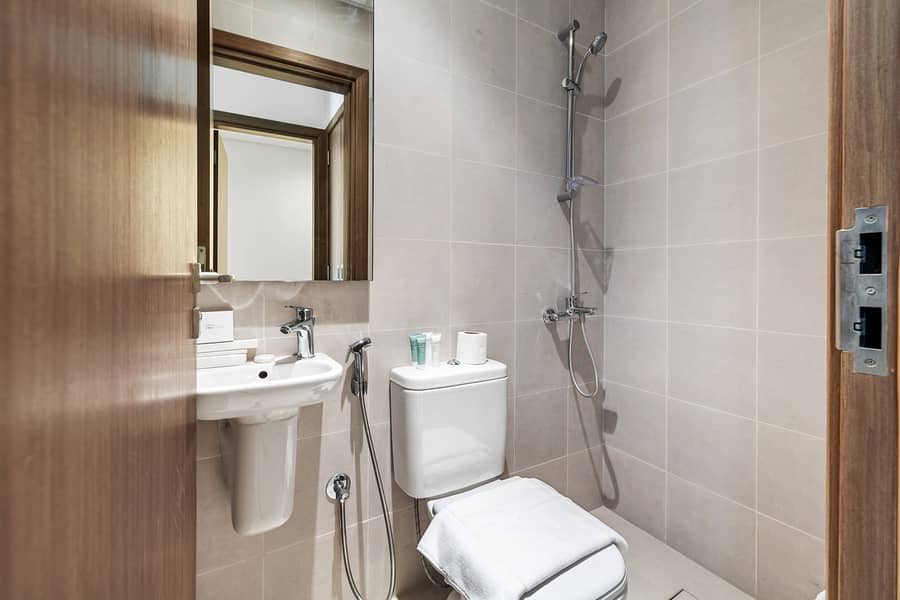 Pristine 2 BR + Maidsroom | Great Amenities | Bills Included - Image 28