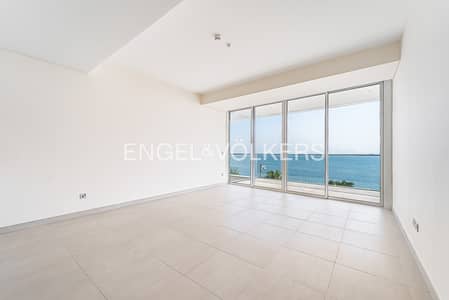2 Bedroom Apartment for Rent in Palm Jumeirah, Dubai - Exclusive | Full Sea View | Spacious | Luxury