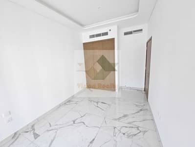 梅丹城， 迪拜 1 卧室单位待租 - 位于梅丹城，梅丹一号，阿齐兹里维埃拉社区，Azizi Riviera 61 1 卧室的公寓 80000 AED - 12125139