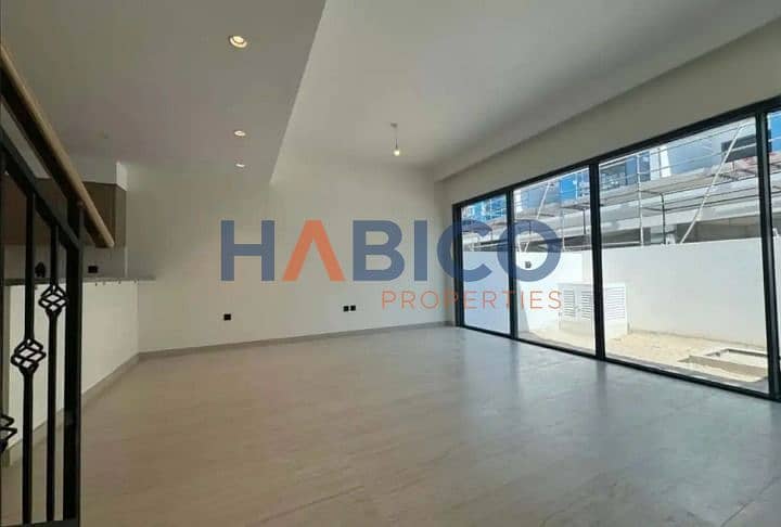 Luxury | Vacant | Corner Unit | Spacious Layout - Image 9