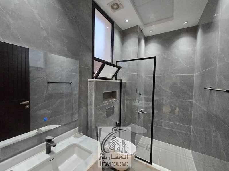 32 9c52f17a-c7ce-4860-abff-1fc42db9afab. jpg