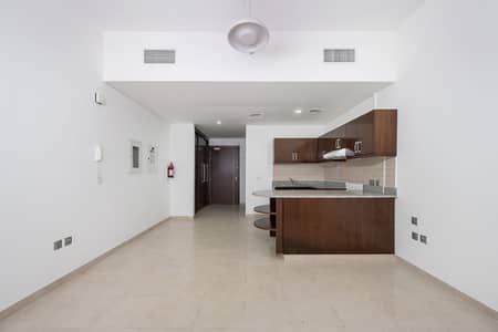 Studio for Rent in Umm Suqeim, Dubai - Prime Location | Unfurnished | Managed Building