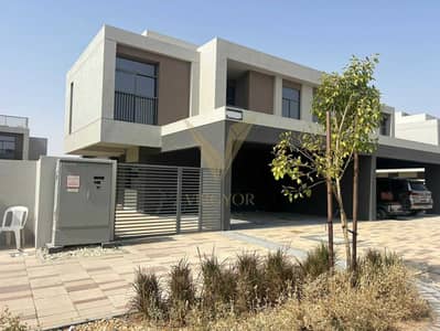 4 Bedroom Villa for Rent in Dubai South, Dubai - 4BR+Study+M-Large Corner Plot-Close to Facilities