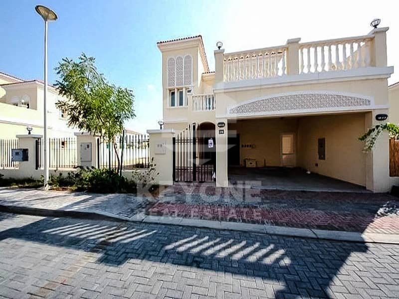 Good Location 2 Bed+Maid Villa for Rent