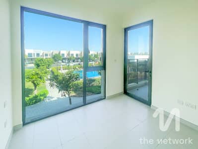 3 Bedroom Villa for Sale in Dubai South, Dubai - Pool View | Landscaped | Single Row | Vacant