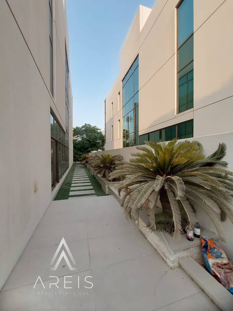 Modern 6BR Villa with Maid Room & Private Pool - Image 14