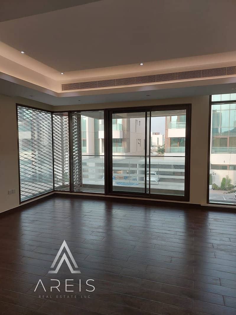 Modern 6BR Villa with Maid Room & Private Pool - Image 24