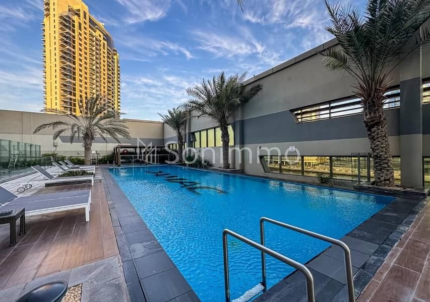 12 swimming pool. jpg