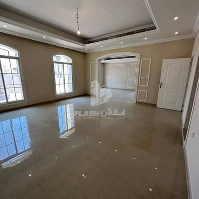 6 Bedroom Villa for Rent in Al Dhait, Ras Al Khaimah - 4b6fba1d-4489-487d-b68a-048d29733f0c. jpg