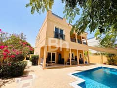 فیلا في ذا سنترو،ذا فيلا 5 غرف 299999 درهم - 12498882