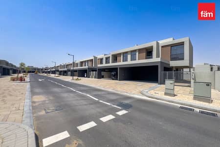 4 Bedroom Villa for Rent in Dubai South, Dubai - Semi Detached | Big Plot | Multiple Options