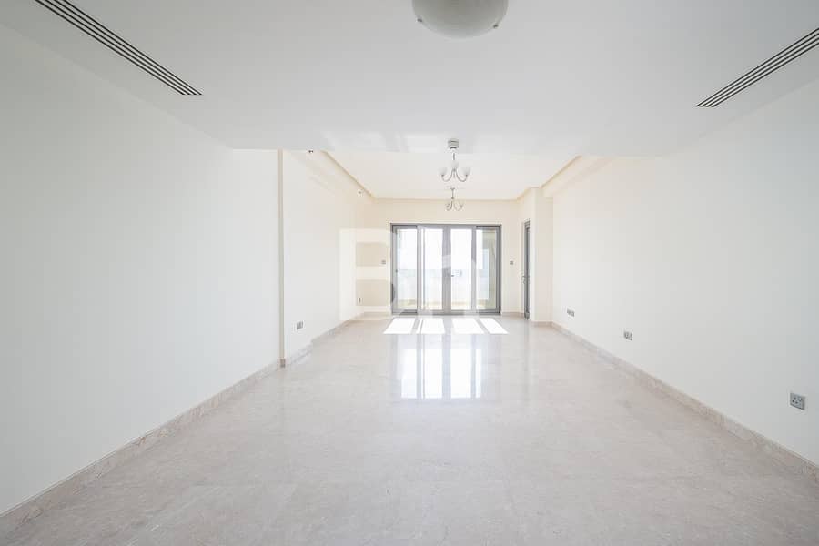 Exclusive | Vacant | Full Canal View