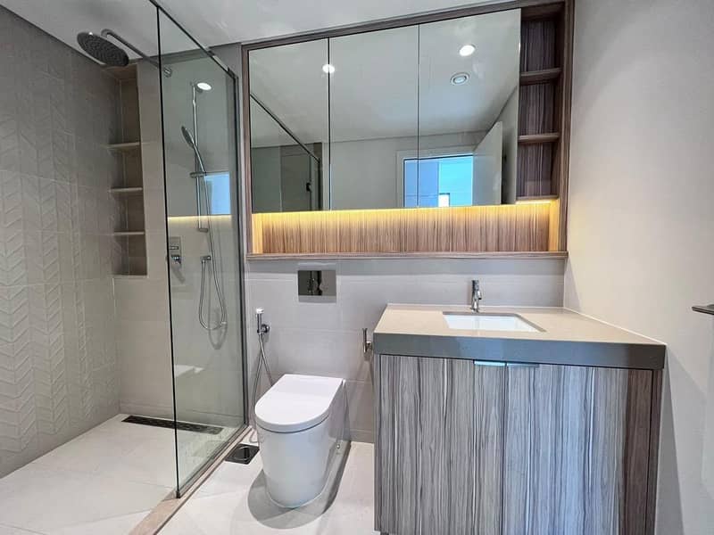 4 Bathroom. jpeg