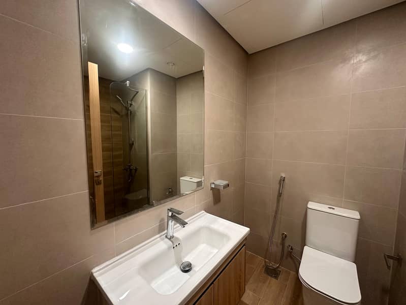 8 Toilet. jpeg