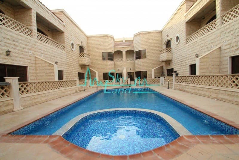 LOVELY SPACIOUS 5 BED SHARED POOL GYM UMM SUQEIM 1