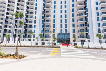Studio for Rent in Yas Island, Abu Dhabi - Sea & Pool Views | Upcoming 1st Oct | Book Now