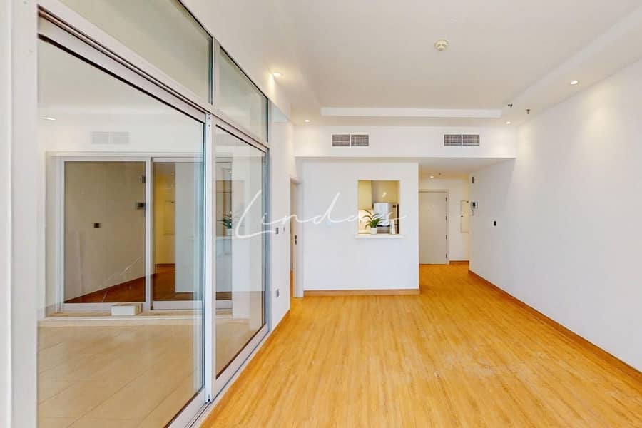 12 Cheques |Renovated |Prime Location |Unfurnished