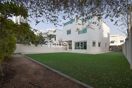 4 Bedroom Villa for Sale in Jumeirah Village Circle (JVC), Dubai - Vacant now | Gated community | Huge garden