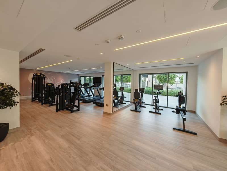 Fully Furnished 2-Bed Apartment at High Floor with City Views - Image 10