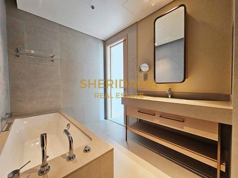 21 R-Downtown-Vida Dubai Mall-Ph22-edited. jpg