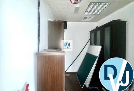 مکتب  للايجار في أبراج بحيرات الجميرا، دبي - 0f6e4d5a-0160-4264-a605-9904116747f3. jpg
