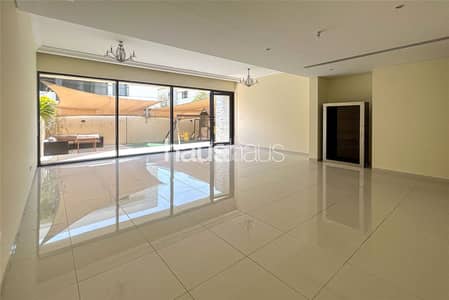 3 Bedroom Townhouse for Rent in DAMAC Hills, Dubai - Bright and Spacious | Vacant | Well Maintained