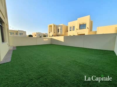 4 Bedroom Townhouse for Rent in Reem, Dubai - Large Built Up Area – Single Row – Ready To Move