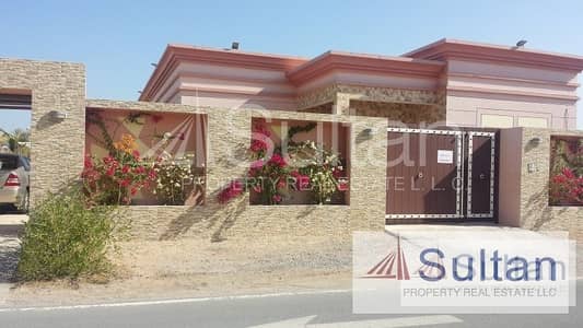 4 Bedroom Townhouse for Rent in Aljazeera Al Hamra, Ras Al Khaimah - Beautiful Huge 4 Bed Spacious Rooms Great Location