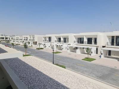 4 Bedroom Villa for Rent in Town Square, Dubai - 1. png