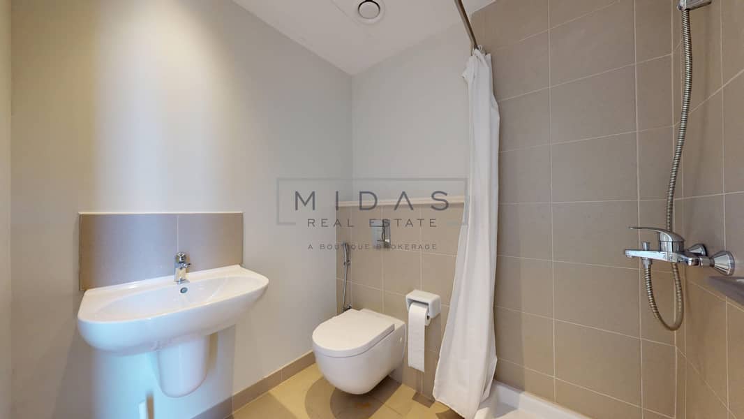 Sky View Collection | Luxury Furnished - Image 31