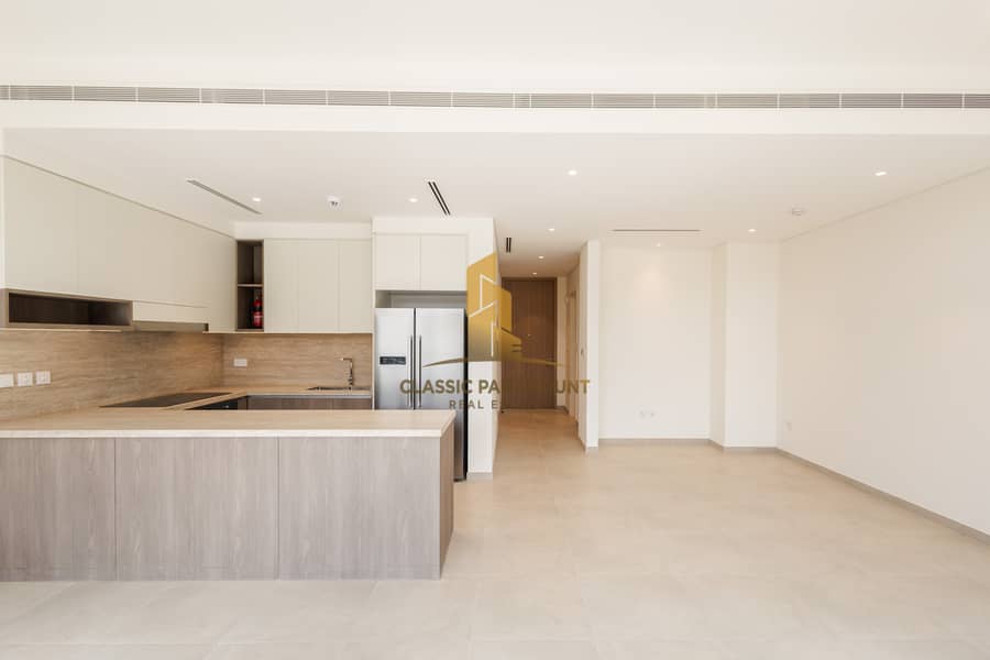 3BR G+2 | Direct on Park | Close to Pool