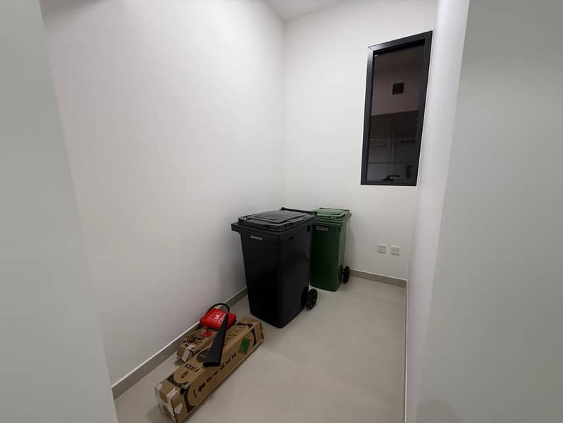 23 6fce8dcb-31bc-408f-a7aa-eaff6e7e9496. jpg