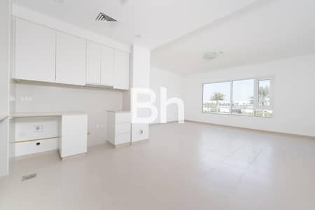 2 Bedroom Apartment for Rent in Dubai South, Dubai - Vacant | Balcony | Close to Ammenities