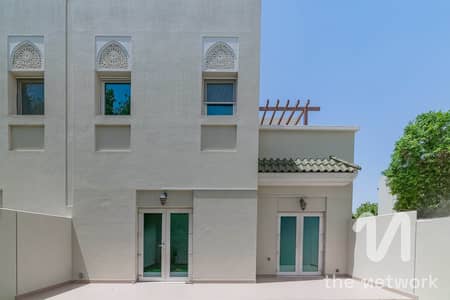 3 Bedroom Townhouse for Sale in Al Furjan, Dubai - Single-Row | Living Room Upstairs | Best Location
