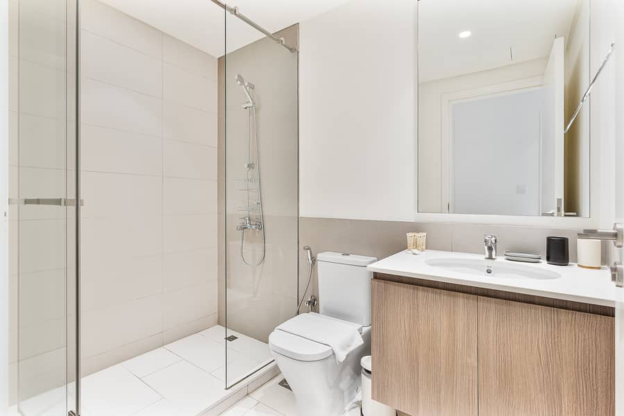 13 Full Bathroom (2). jpeg