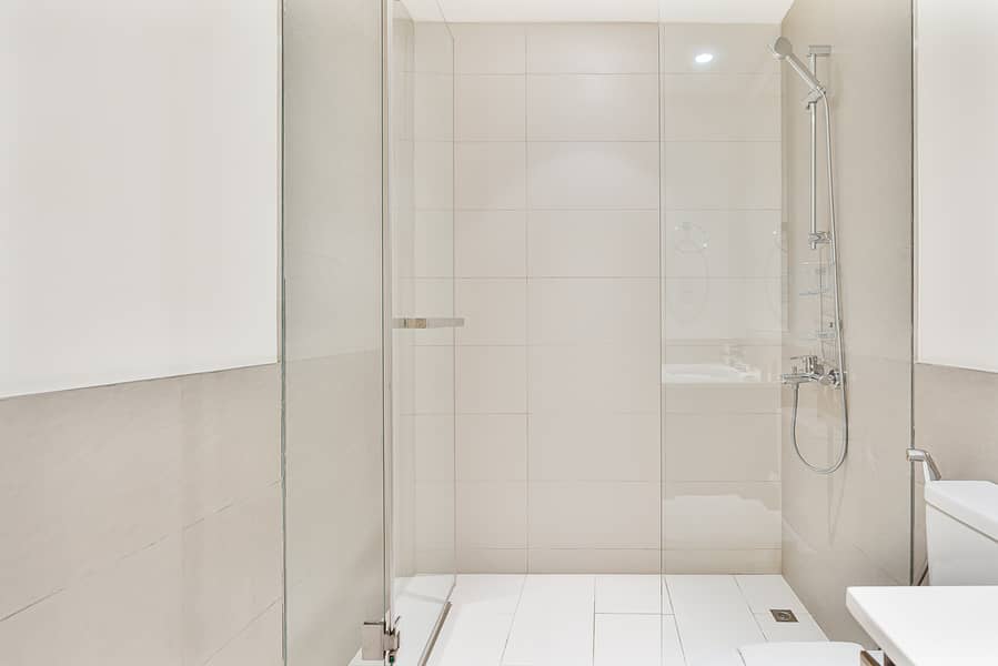 14 Full Bathroom (3). jpeg