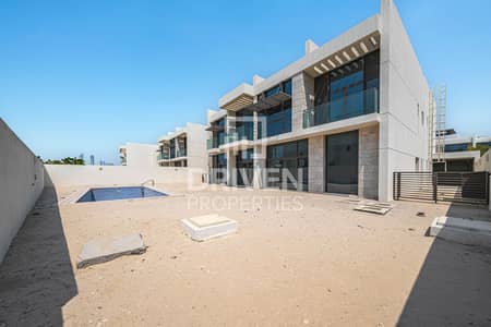 6 Bedroom Villa for Rent in Mohammed Bin Rashid City, Dubai - Unique Villa Overlooking the Canal | Vacant