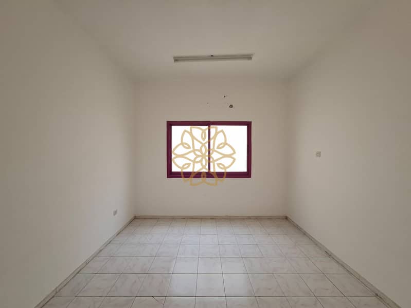 7 16744. jpg