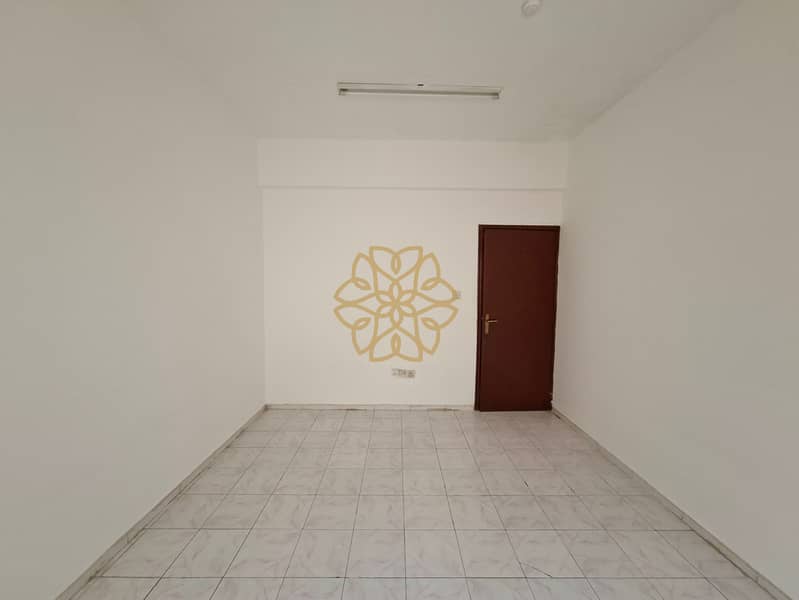 8 16747. jpg