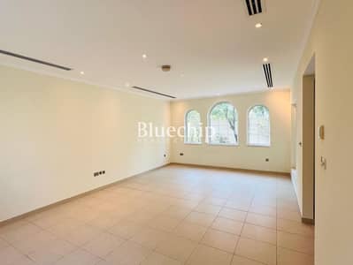 3 Bedroom Villa for Rent in Jumeirah Park, Dubai - Spacious 3-Bed | Good Location | Private Garden