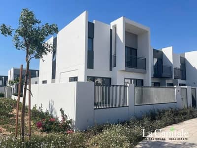4 Bedroom Townhouse for Sale in Dubailand, Dubai - Close to Pool and Park | Landscape Garden | Vacant