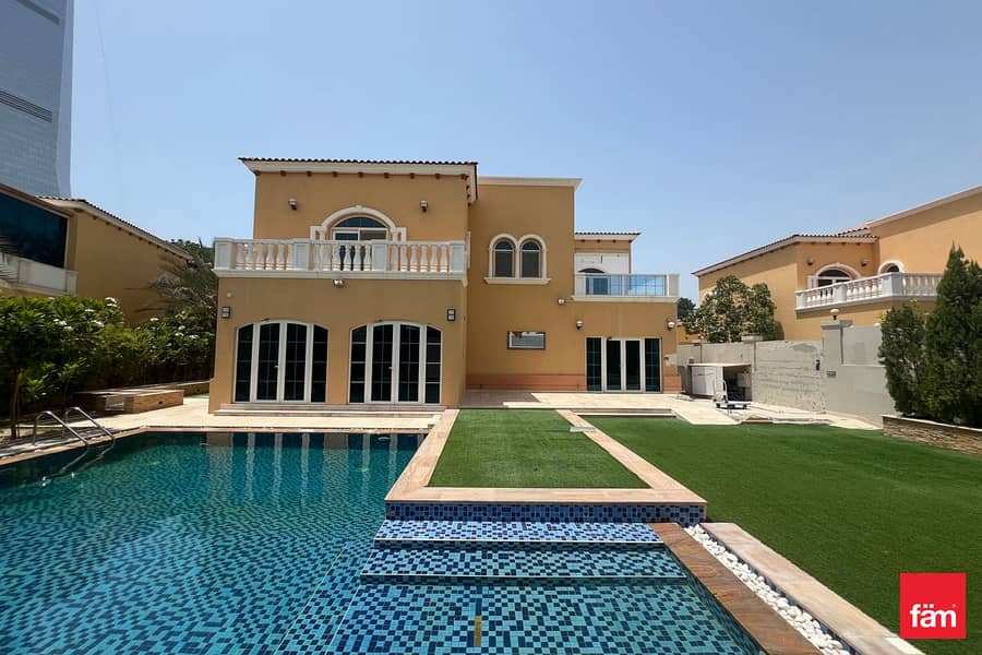 位于朱美拉公园社区，Legacy 5 卧室的别墅 700000 AED - 12521792