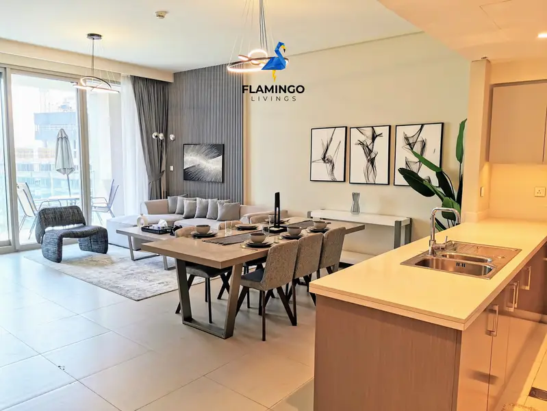 luxurious Fully upgraded with full Downtown Boulevard view