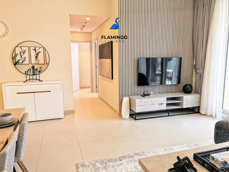 luxurious Fully upgraded with full Downtown Boulevard view