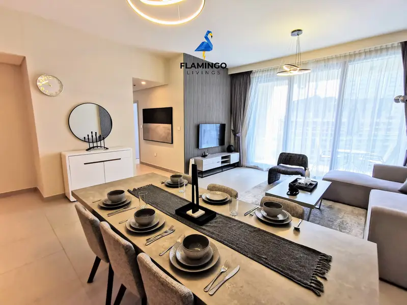 luxurious Fully upgraded with full Downtown Boulevard view